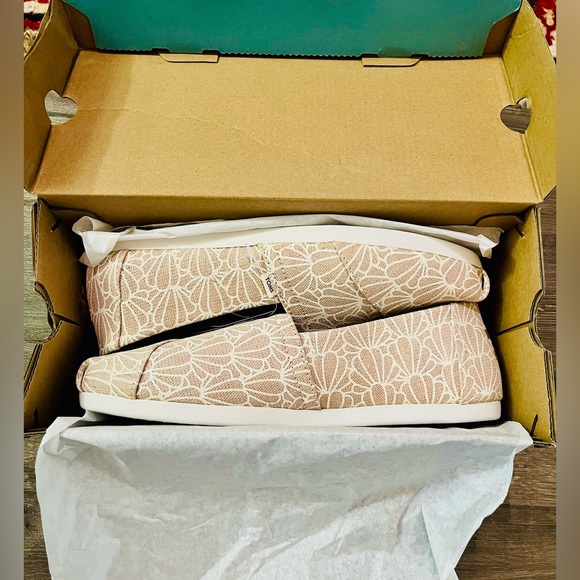 TOMS Women's Alpargata Slip-On Flats - Picture 2 of 6